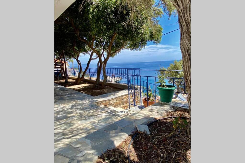 Πέτρινη Αυλή, Αρμενιστης Ικαρια Villa Armenistis  Exterior photo