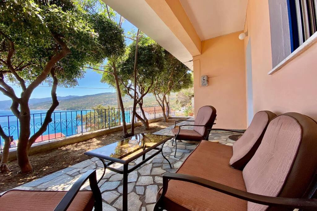 Πέτρινη Αυλή, Αρμενιστης Ικαρια Villa Armenistis  Exterior photo